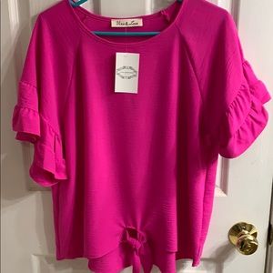 Vine & Love Top size M/L NWT